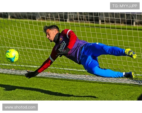 巴萨防线稳定性仍存隐患，阶段性问题对赛季走势形成制约