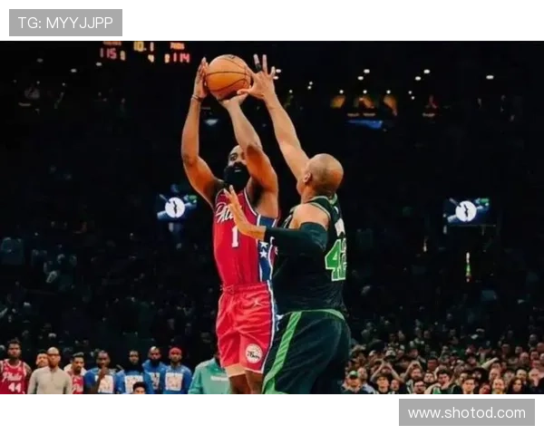 勒布朗挡拆助攻提升效率显著，拉开与哈登关键传球差距